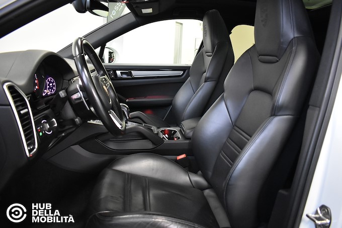 PORSCHE Cayenne Coupé 3.0 V6 Platinum Edition